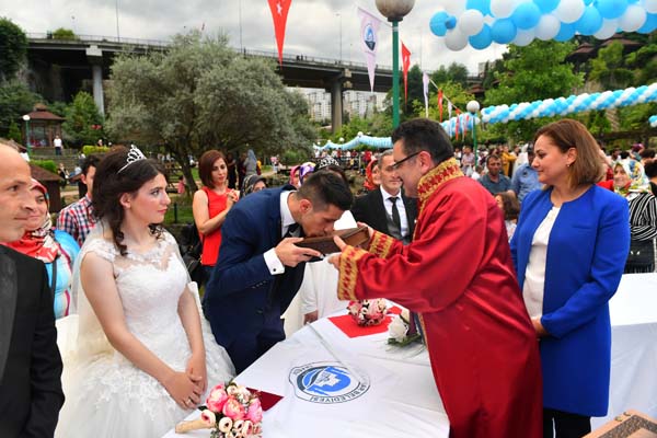 29 farklı ülke vatandaşı Trabzon'da evlendi