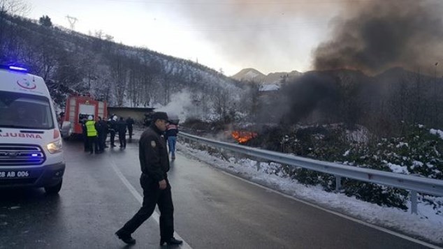 Giresun'da tanker ile tır çarpıştı: 2 ölü, 1 yaralı