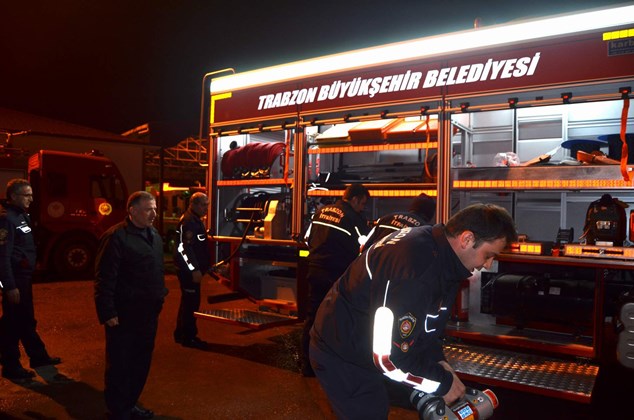 Trabzon'da sağlıkçılar ve itfaiye görevlileri yeni yıla çalışarak girdi