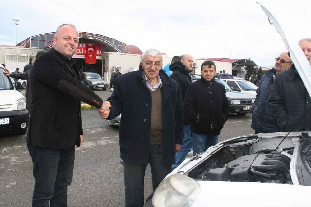 Trabzon'da oto pazarında yılbaşı durgunluğu