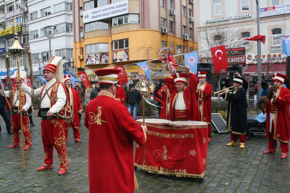 Trabzon'da Osmanlı Devletinin kuruluş yıldönümü kutlandı