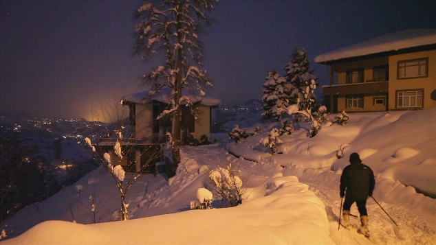 Rize'de kayak pisti olmayınca bakın nerede kaydı!