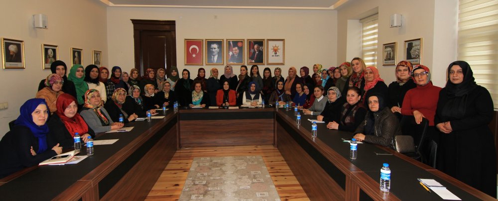 AK Partili kadınlar toplandı