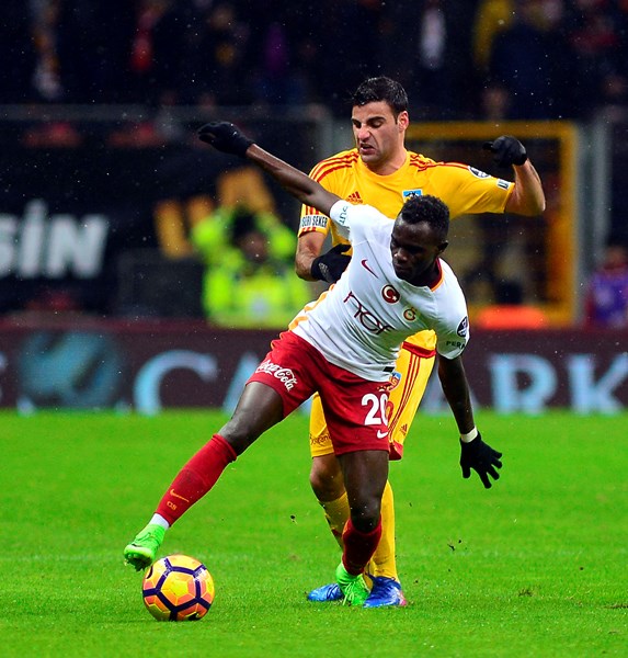 Galatasaray'a evinde şok mağlubiyet