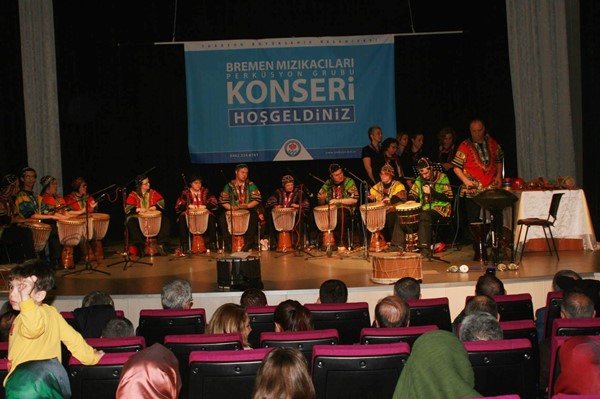Bremen Mızıkacıları Trabzon'da sahne aldı
