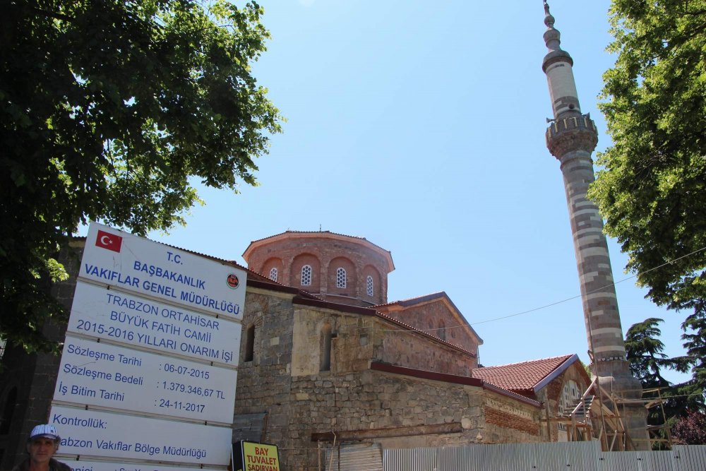 Trabzon'da Ortahisar Fatih Camisi'nin onarımı sürüyor 