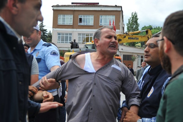 Samsun'da olaylı yıkım: 3 kişiye gözaltı