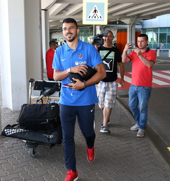 Trabzonspor kafilesi Macaristan’a indi