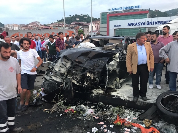 Trabzon'da feci trafik kazası!
