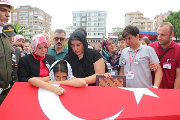 Trabzon'un şehidi Kıdemli Başçavuş Ferhat Gedik uğurlandı