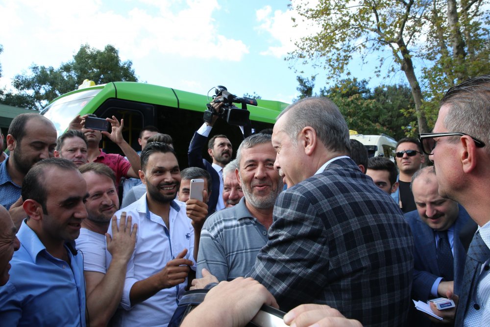 Erdoğan, emniyet mensuplarıyla bayramlaştı