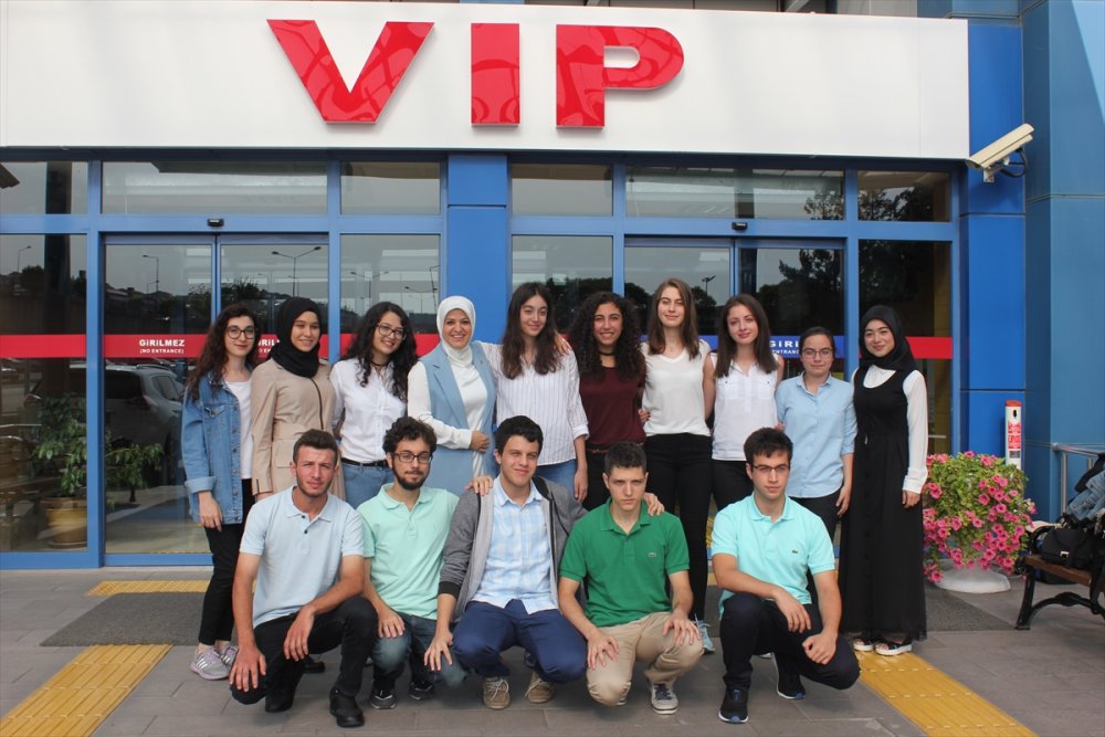 Trabzon'da başarılı öğrenciler Ankara'yı geziyor