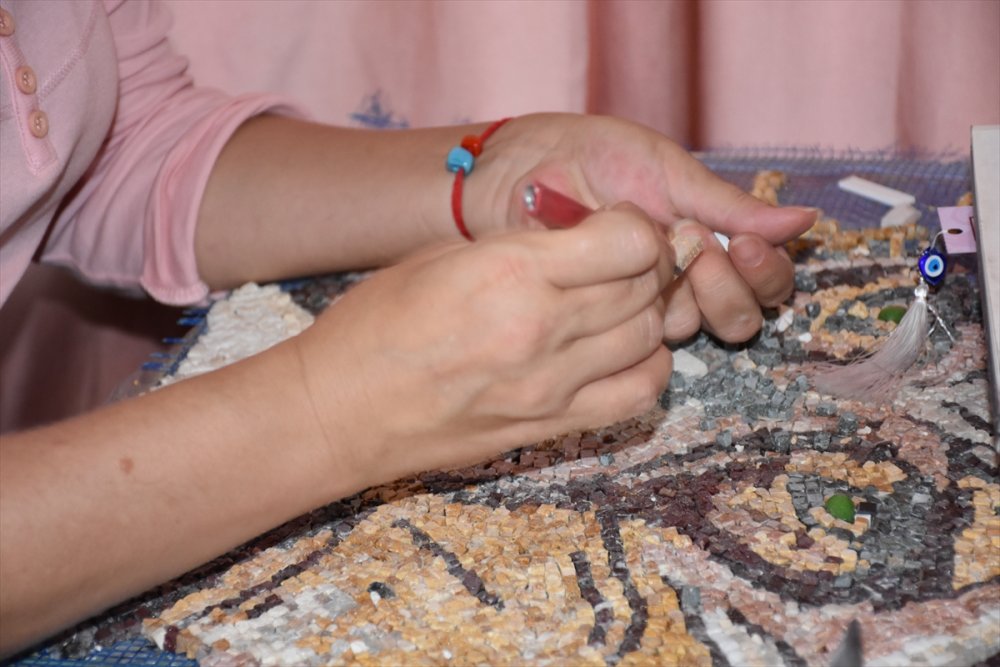 Trabzonlu kadınların mozaik ilgisi