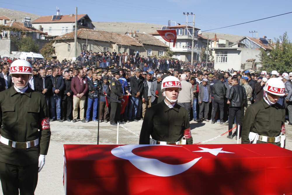 Isparta, şehidini uğurladı 