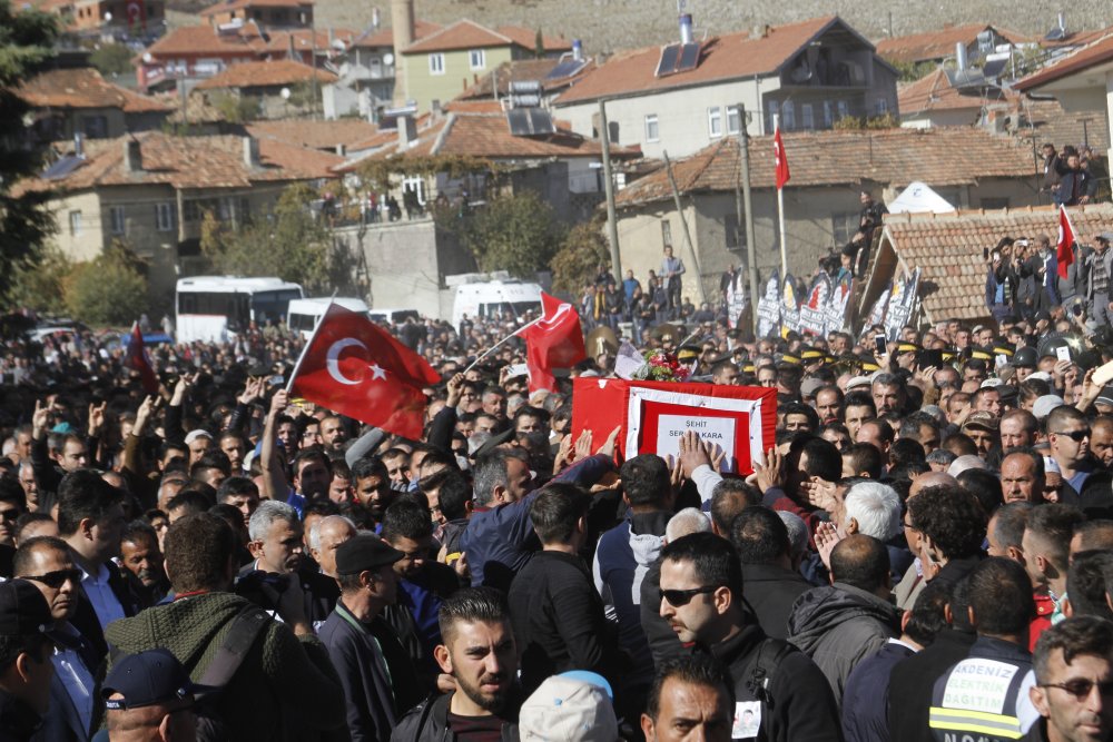 Isparta, şehidini uğurladı 