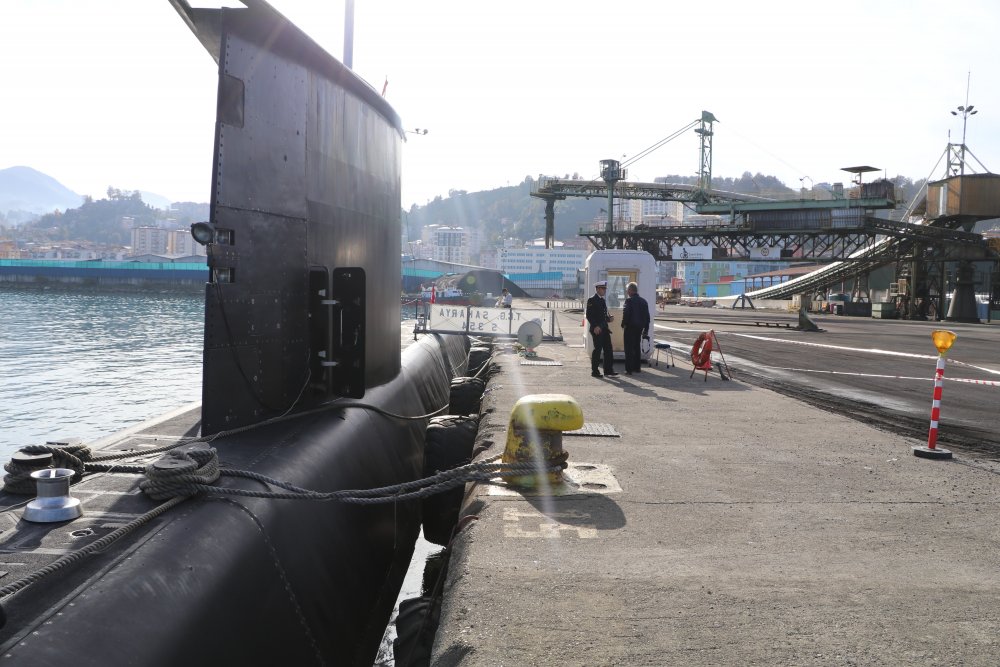 Sakarya denizaltısı Rize'de