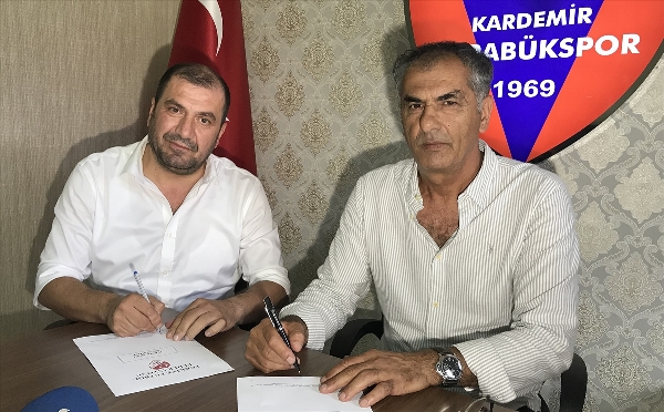 Trabzonsporlu Burak Yılmaz'ın babası 1. lig ekibine hoca oldu