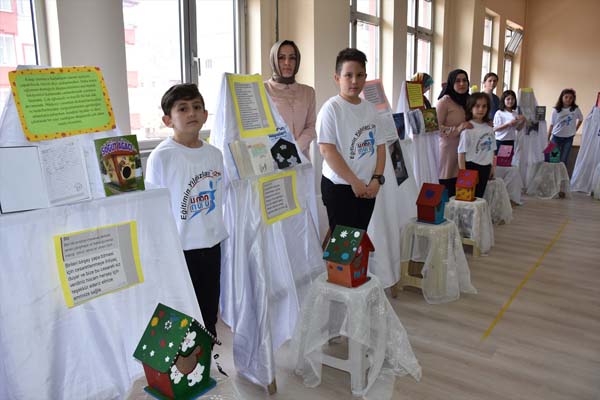 Trabzon'da öğrencilere velileriyle kitap yazdıran proje