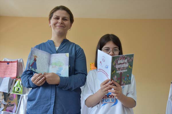 Trabzon'da öğrencilere velileriyle kitap yazdıran proje