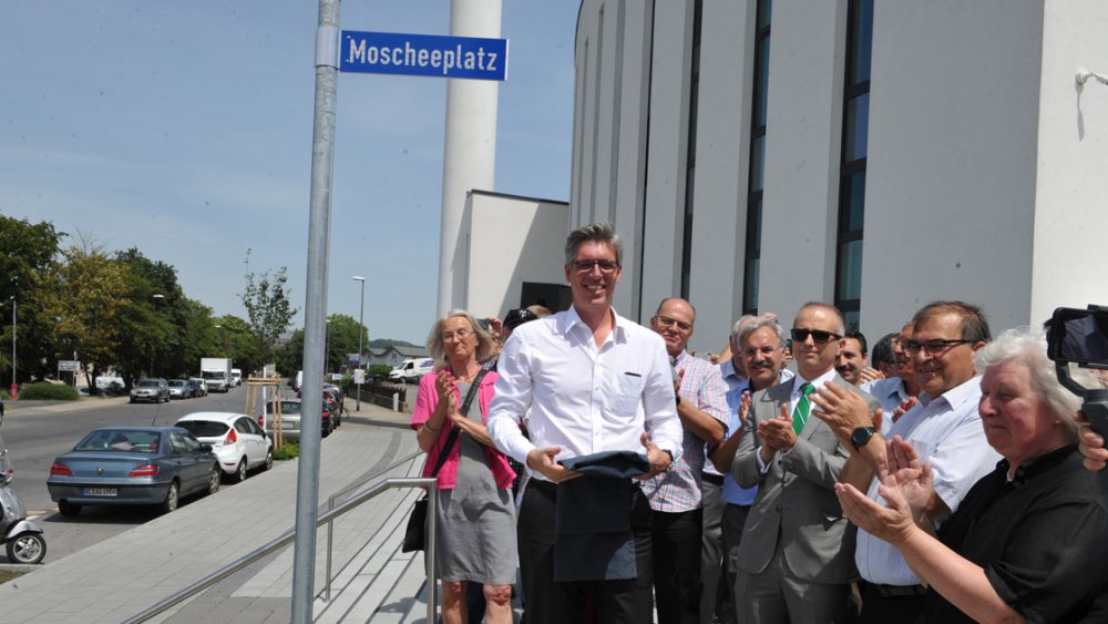 Almanya'da 'Cami Meydanı' açıldı