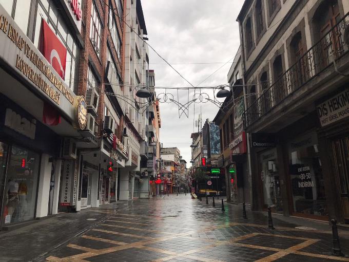 Trabzon'da sokaklar boş kaldı