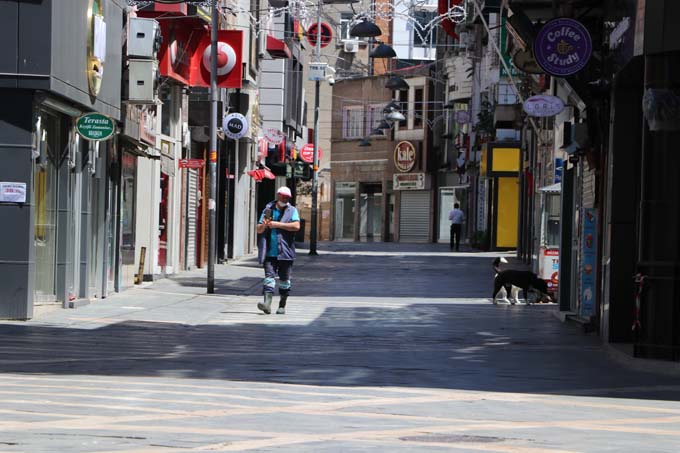 Trabzon sokakları dördüncü günde de boş kaldı