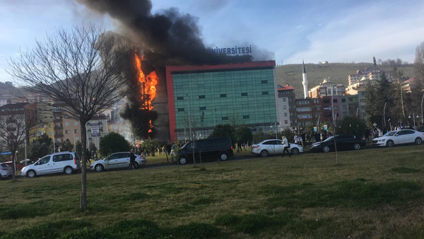 Son dakika - Avrasya Üniversitesinde yangın