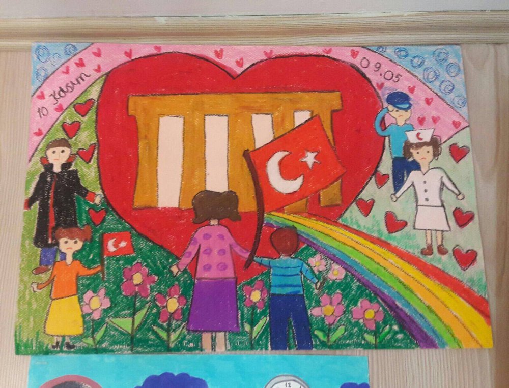 Trabzon'da Atatürk'ü en iyi anlatan çocuğa ödül 