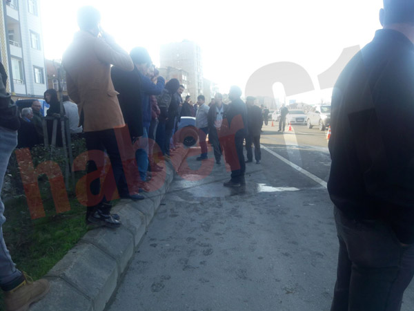 Arsin'de kaza: İki otomobil çarpıştı