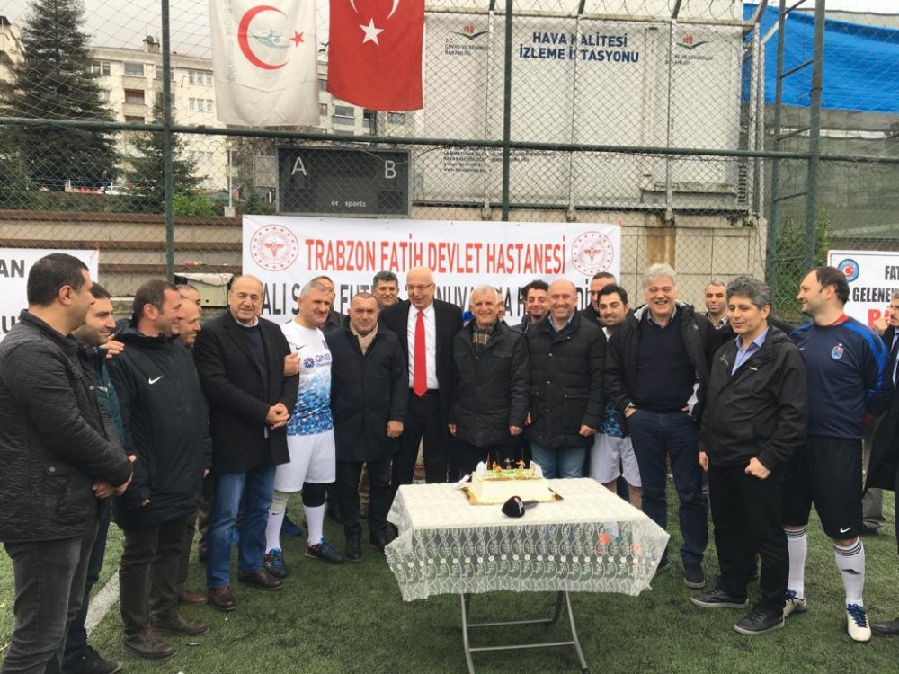 Trabzon Fatih Devlet Hastanesi'nin Halı Saha Turnuvası başladı