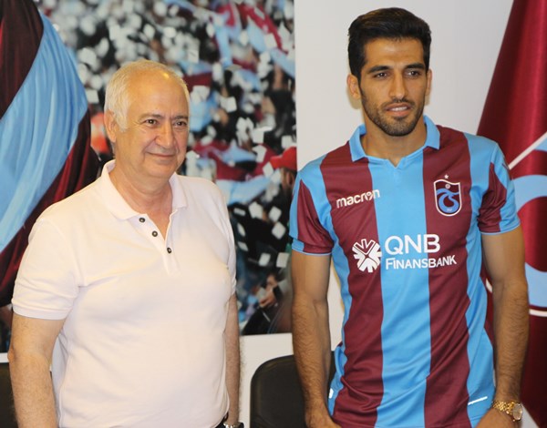 Vahid Amiri Trabzonspor'a imza attı