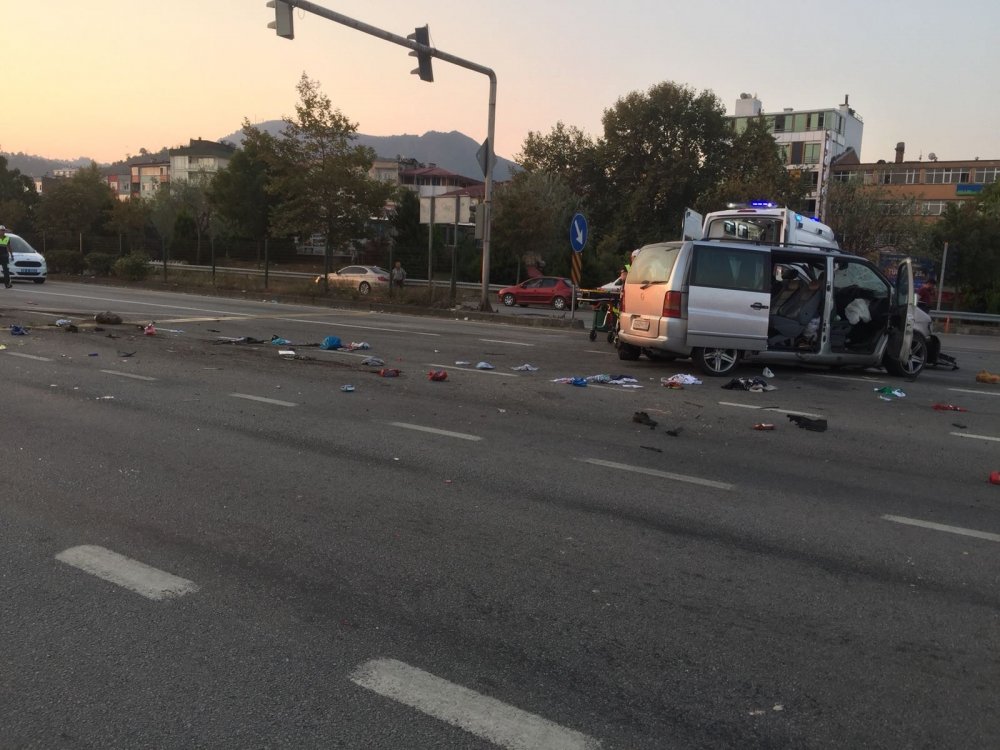 Giresun'da sabaha karşı meydana gelen kazada 2 kişi öldü.