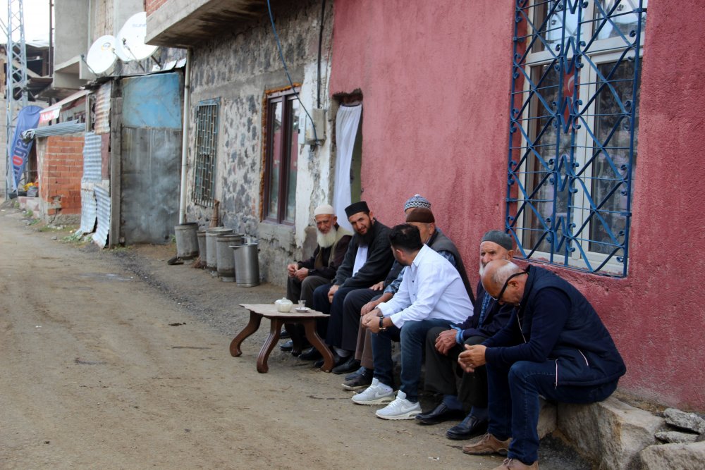 Erzurum’da hurdacıların mahallelerine girmesini istemeyen vatandaşlar muhtardan talepte bulundu. 