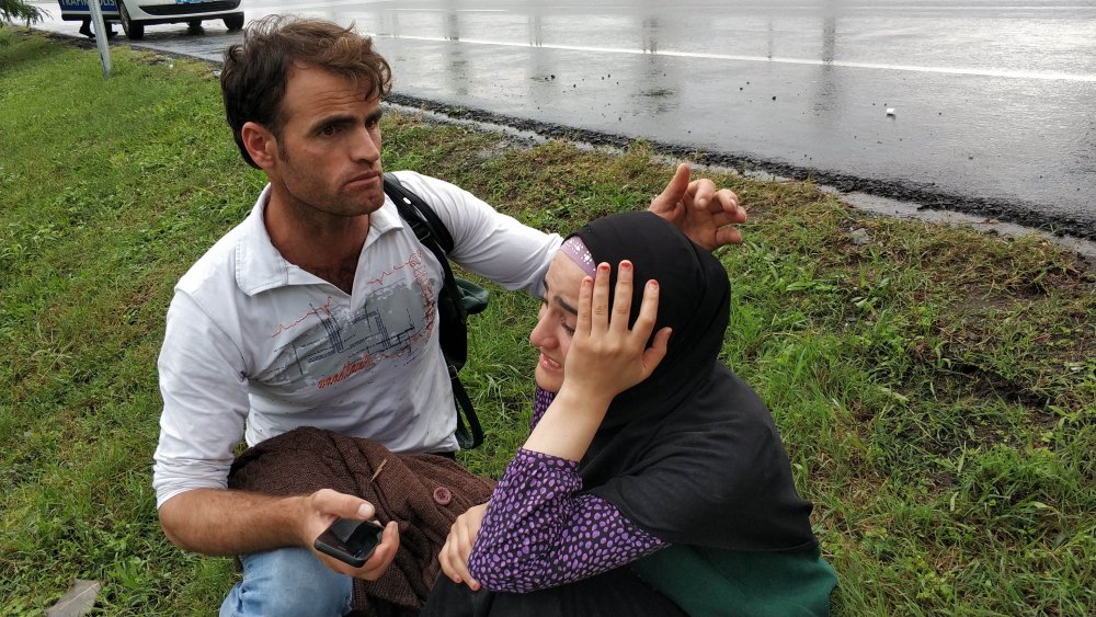 Samsun'da direksiyon başında eşiyle tartışırken kaza yaptı.