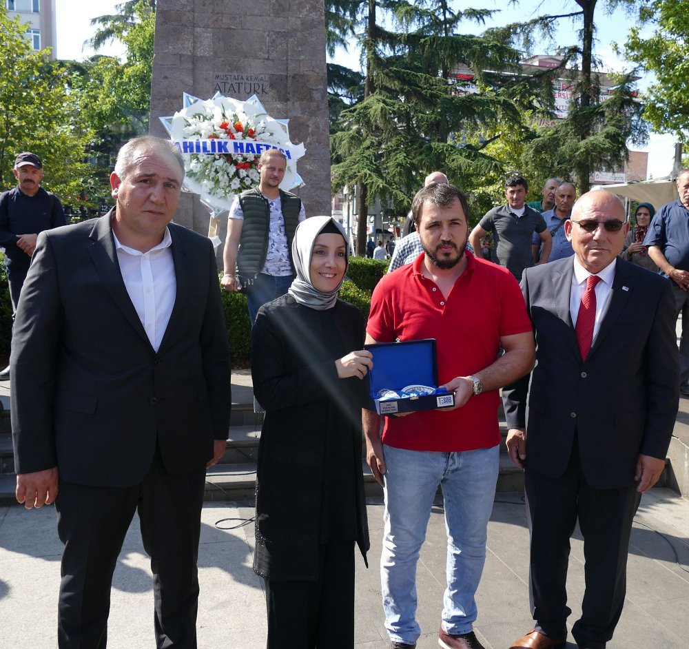 Trabzon'da yılın ustası, kalfası ve çırağına ödülleri verildi