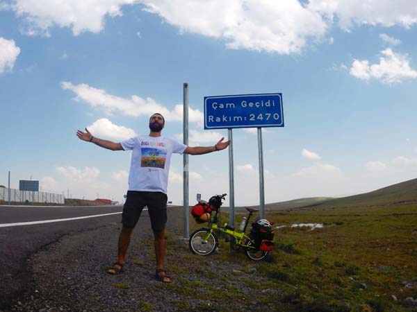 Katlanabilir bisikletle 5 bin kilometre - Trabzon'a...
