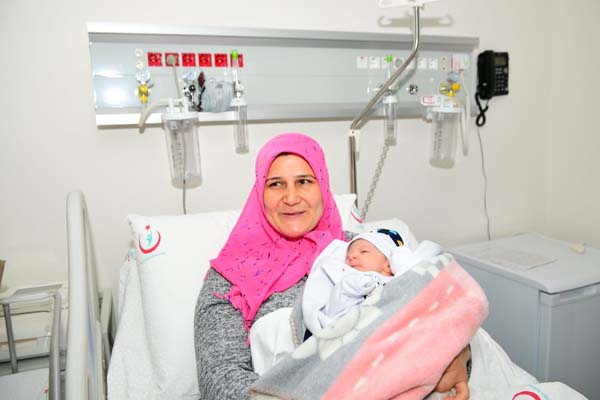 Trabzon’da 2019’un ilk bebeği dünyaya geldi