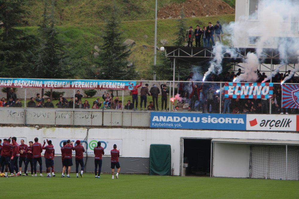 Trabzonspor taraftarlarından takıma destek