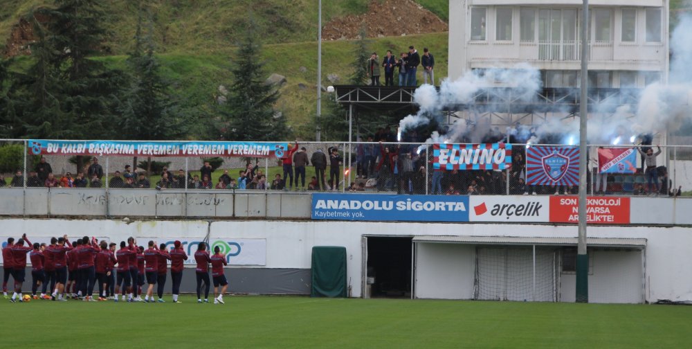 Trabzonspor taraftarlarından takıma destek