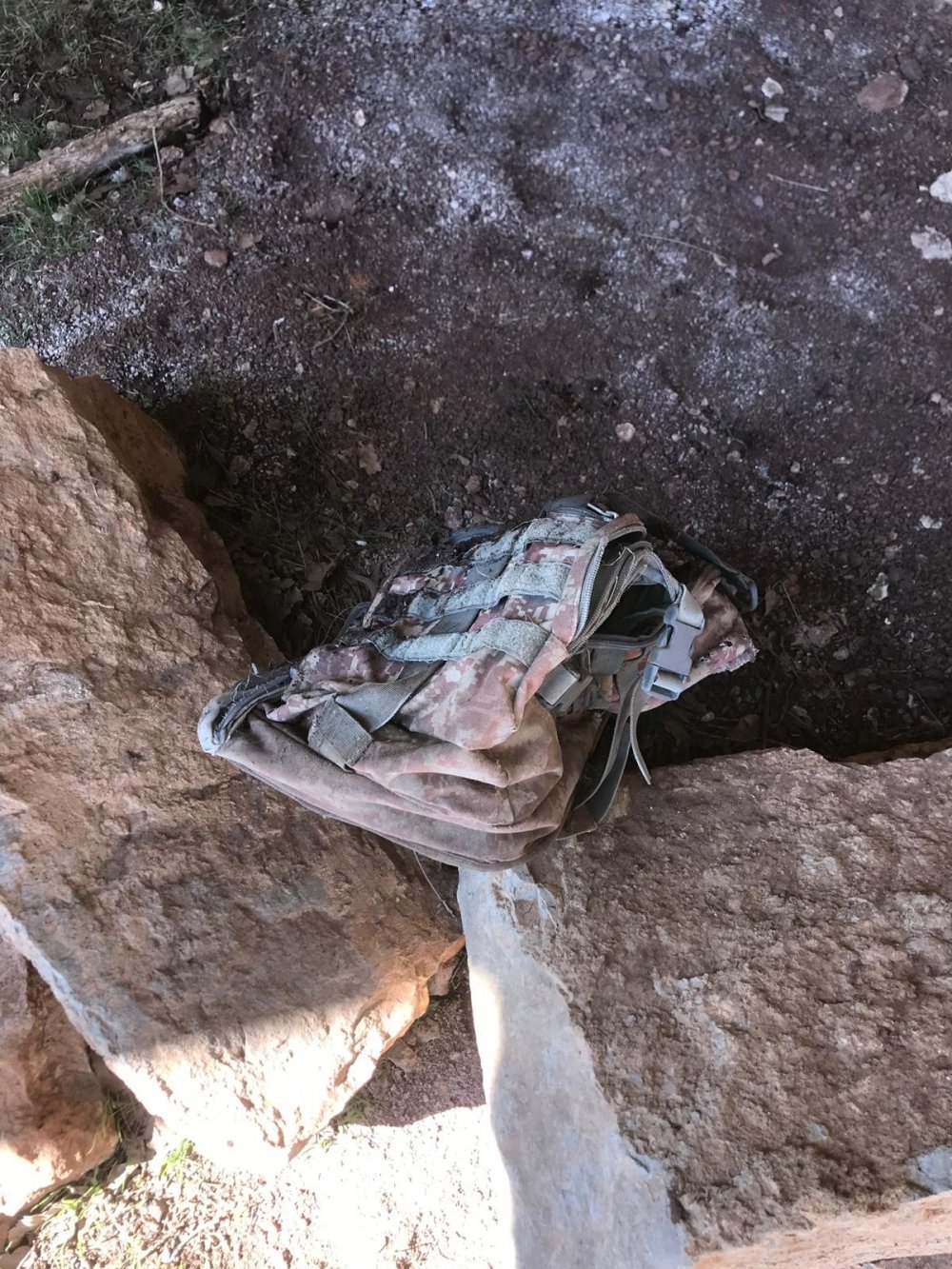 Cudi Dağı'nda teröristlere ait yaşam malzemesi ele geçirildi