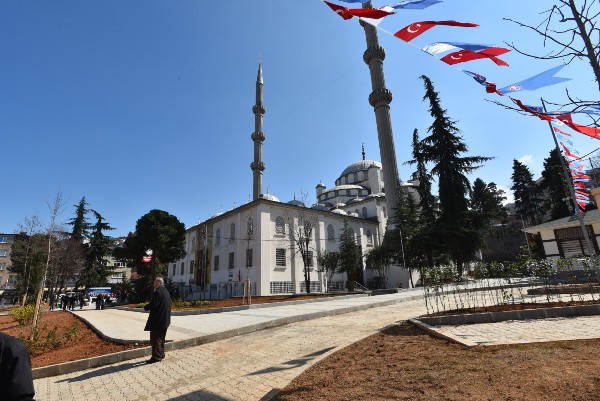 Trabzon'daki cami çevresine düzenleme