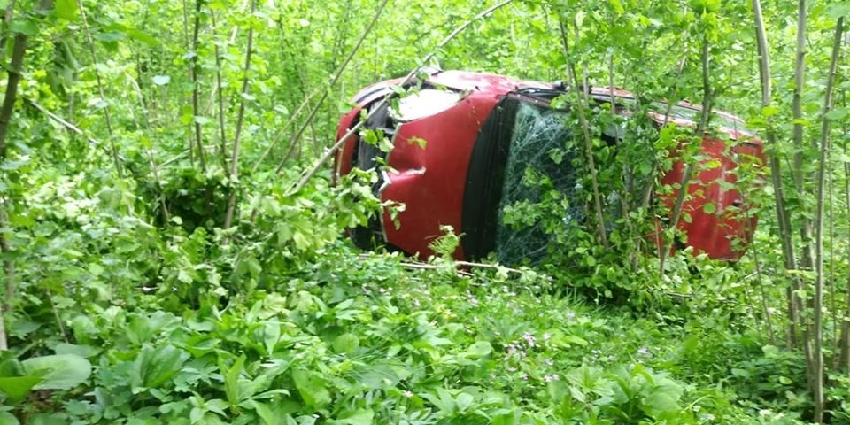 Otomobil fındık bahçesine uçtu - Kaza sabah farkedildi