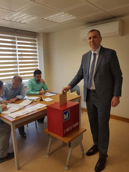 Trabzon'da 1 oyla başkan değişti
