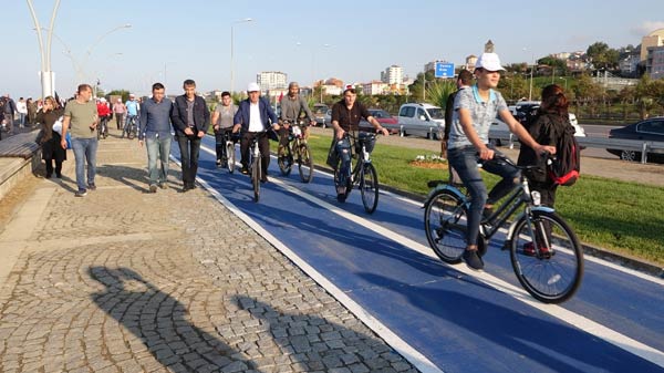 Trabzon'da yeni bisiklet yolu açıldı