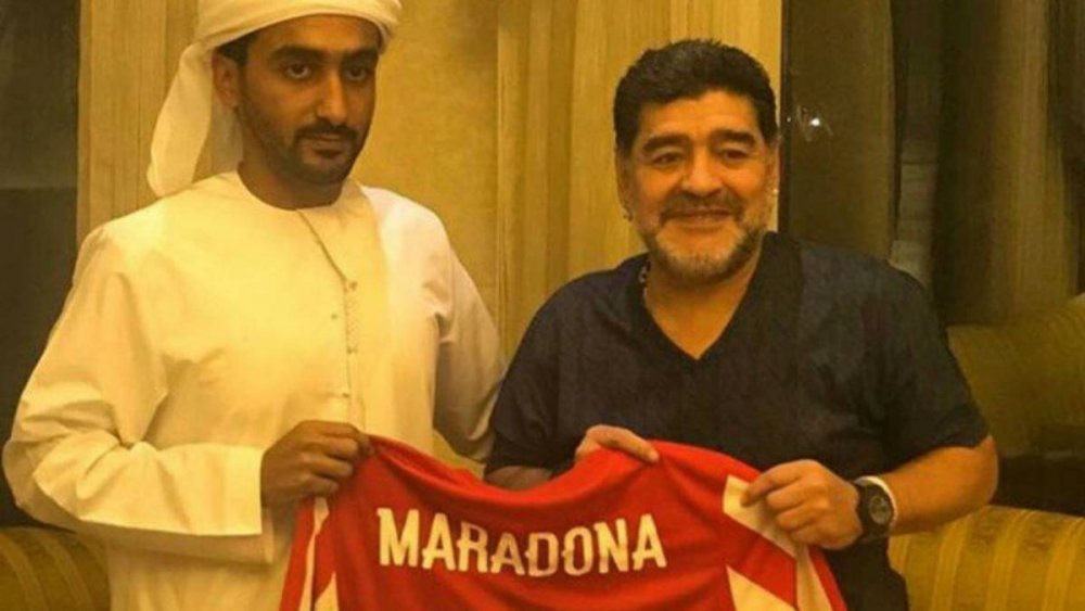 Ve Maradona futbola geri döndü!