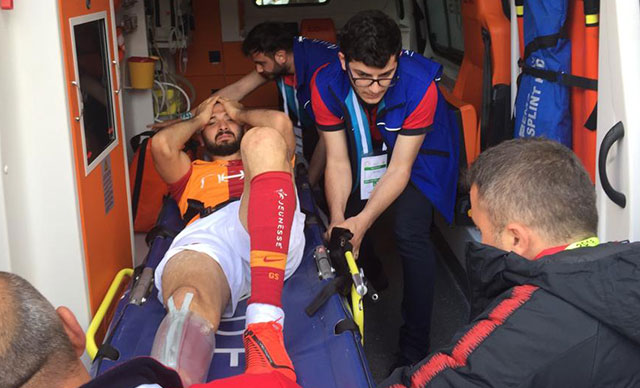 Süper Lig'de yıldız ismin bacağı kırıldı