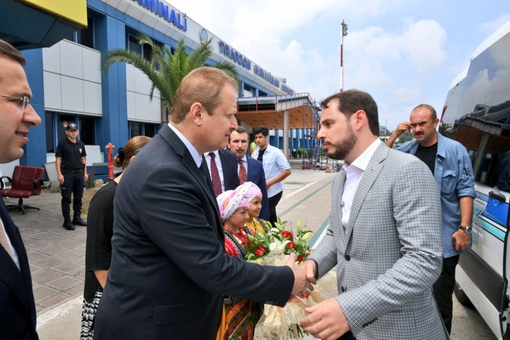Enerji Bakanı Albayrak Trabzon'a geldi