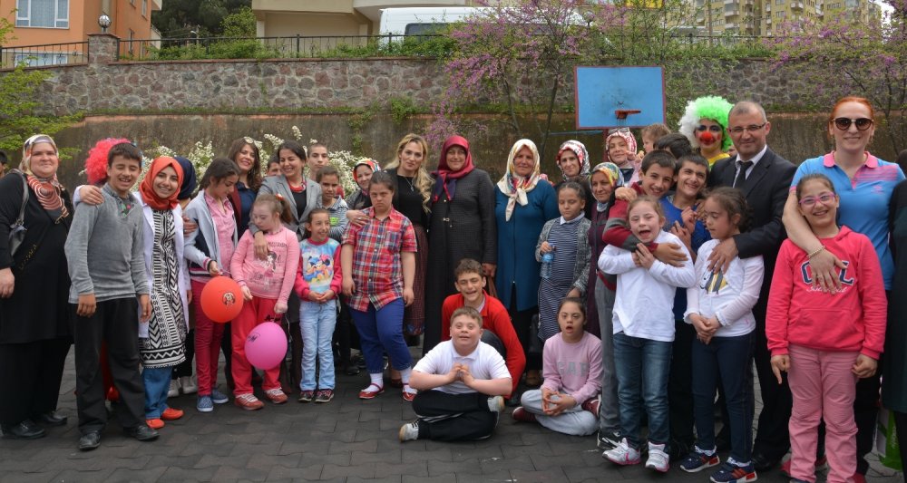 Trabzon'da özel çocuklar etkinlikte bir araya geldi
