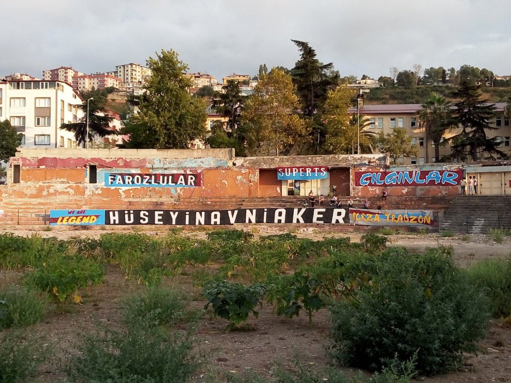 Trabzonspor taraftarından Avni Aker’e ziyaret