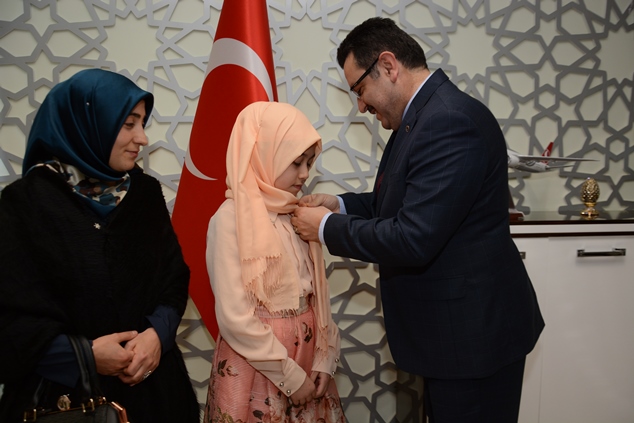 Trabzonlu Hafız kızlar Külliye'ye çıktı